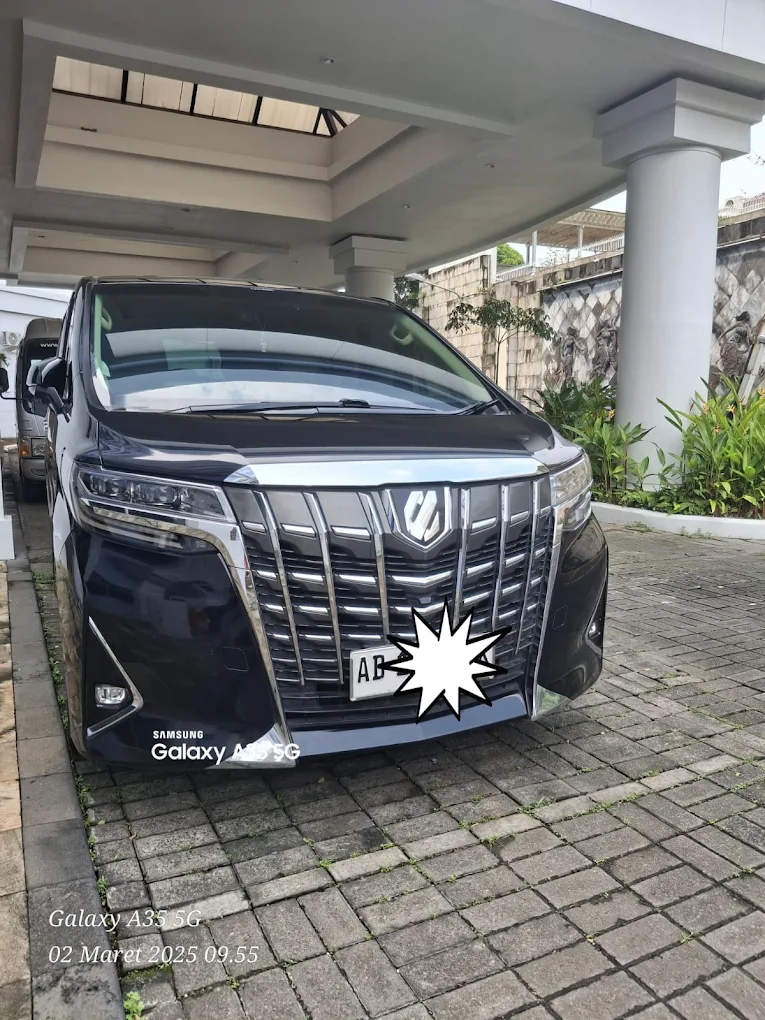 Toyota Alphard — AAA Rental Medan